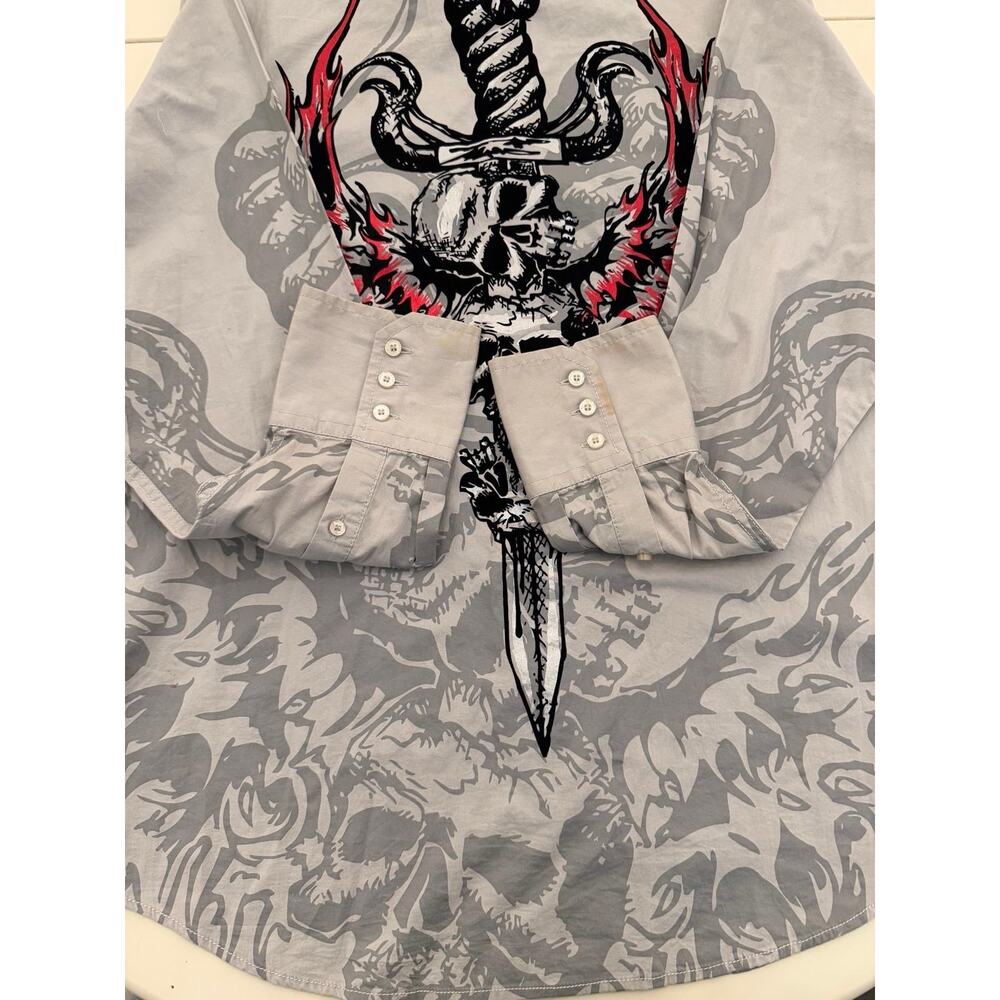 FAMOUS Men’s Gray Button-Up Shirt Skull Sword Flame Graphic Long Sleeve - Large